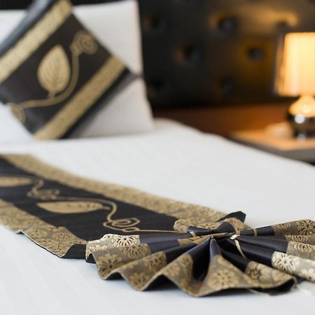 Hemingways Silk Hotel Patong Екстер'єр фото