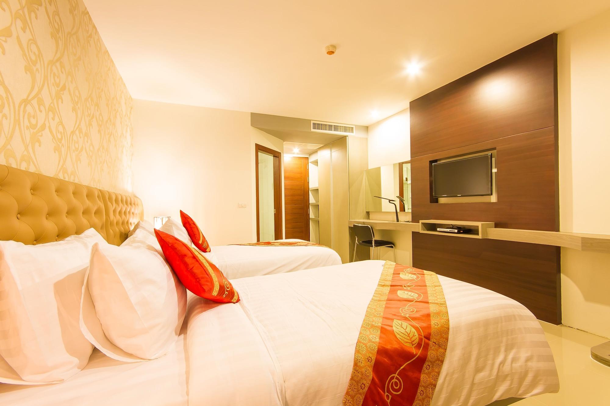Hemingways Silk Hotel Patong Екстер'єр фото