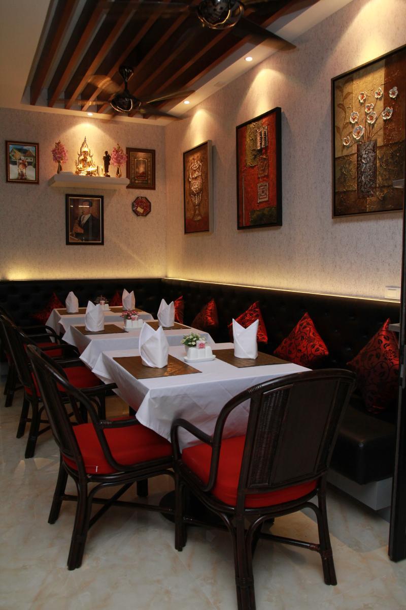 Hemingways Silk Hotel Patong Екстер'єр фото