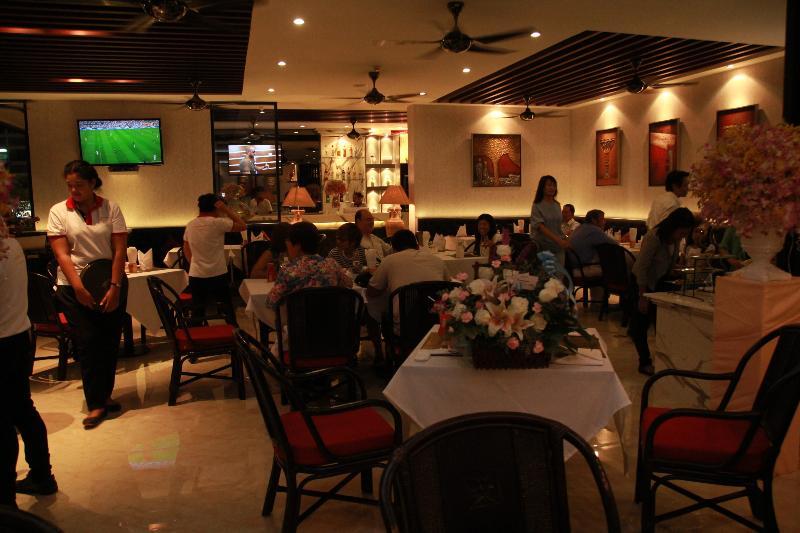 Hemingways Silk Hotel Patong Екстер'єр фото